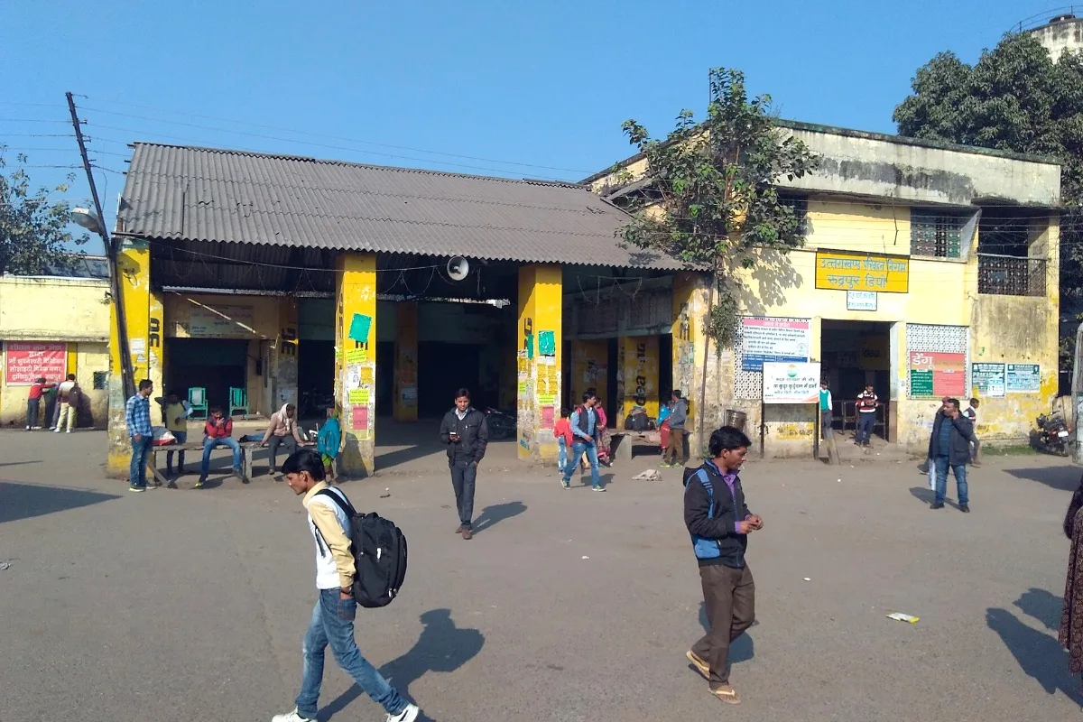 रुद्रपुर बस स्टेशन (फाइल फोटो)