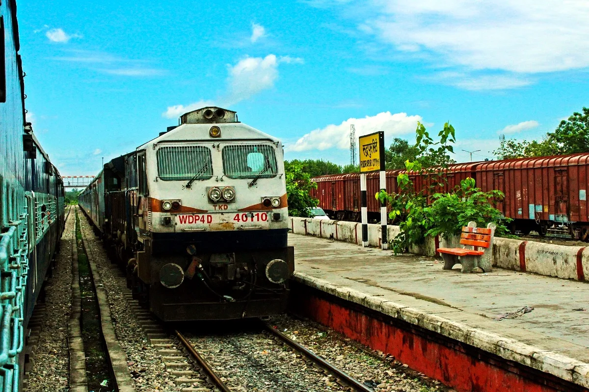 Kathgodam Shatabdi Express at Rudrapur City station (file photo)